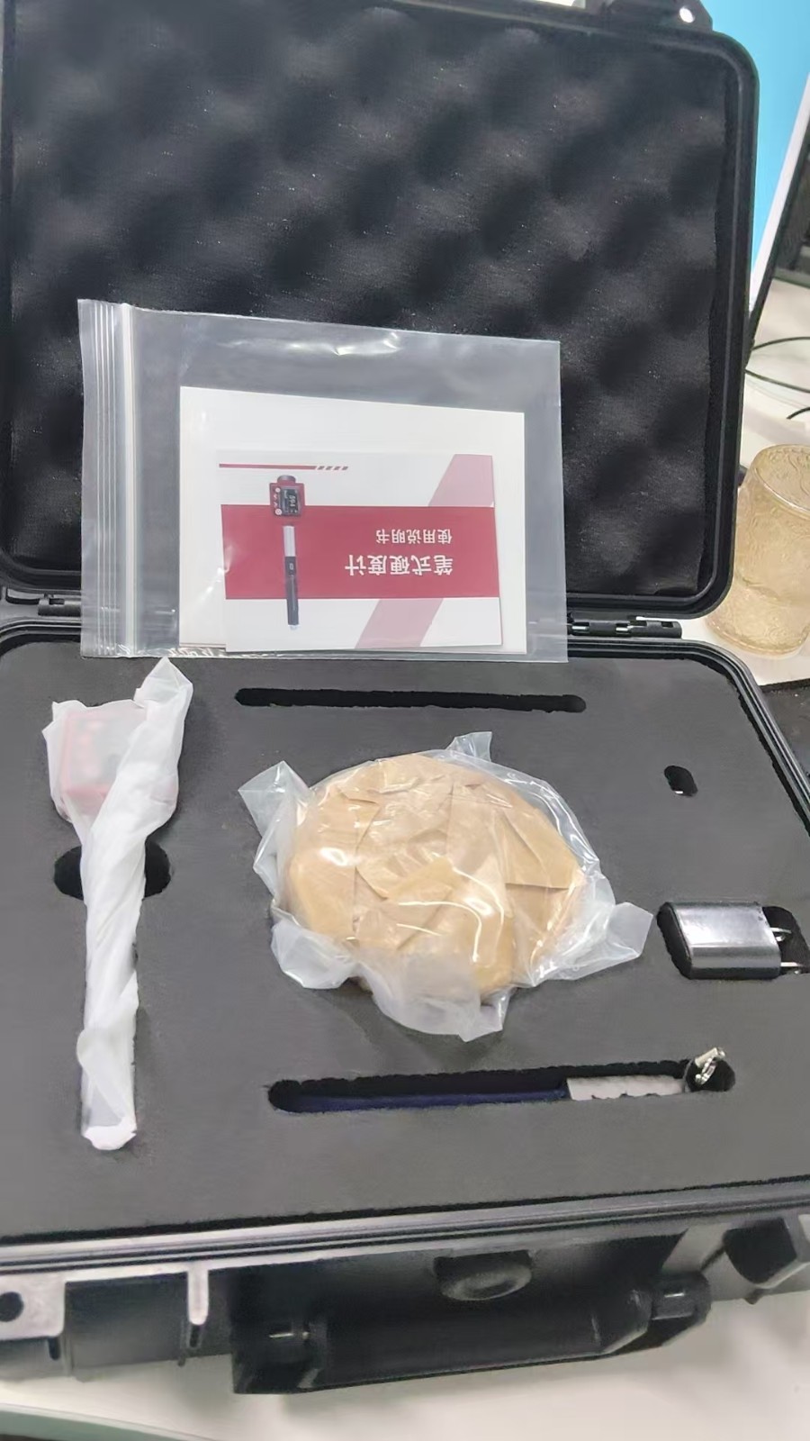 TH1000硬度计仪器箱.jpg TH1000硬度计仪器箱.jpg